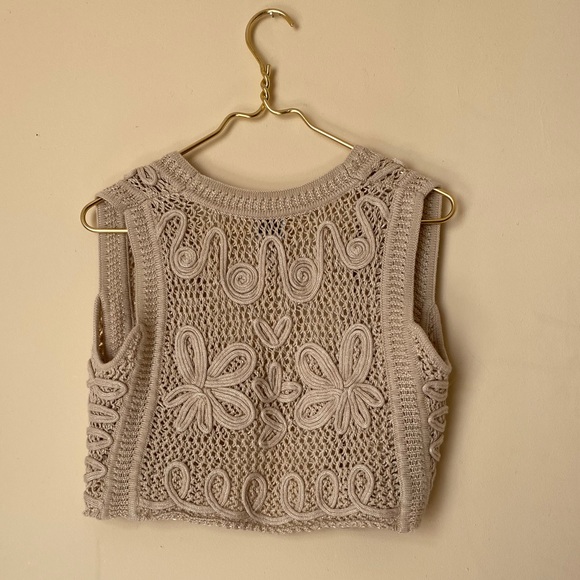 Chico Vest - Picture 2 of 2